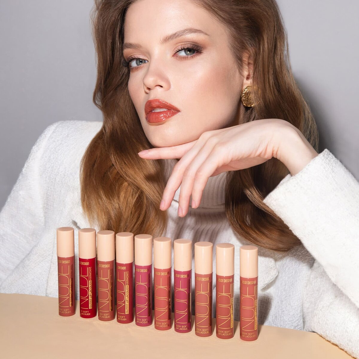 Лаковый блеск  для губ NUDE HARMONY Outfit Lip