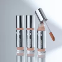 Камуфлирующий консилер SHOW GLOW